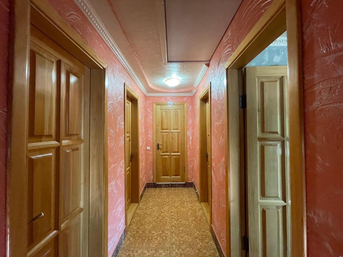 Villa Aeroport Розовый Дом Chisinau Luaran gambar